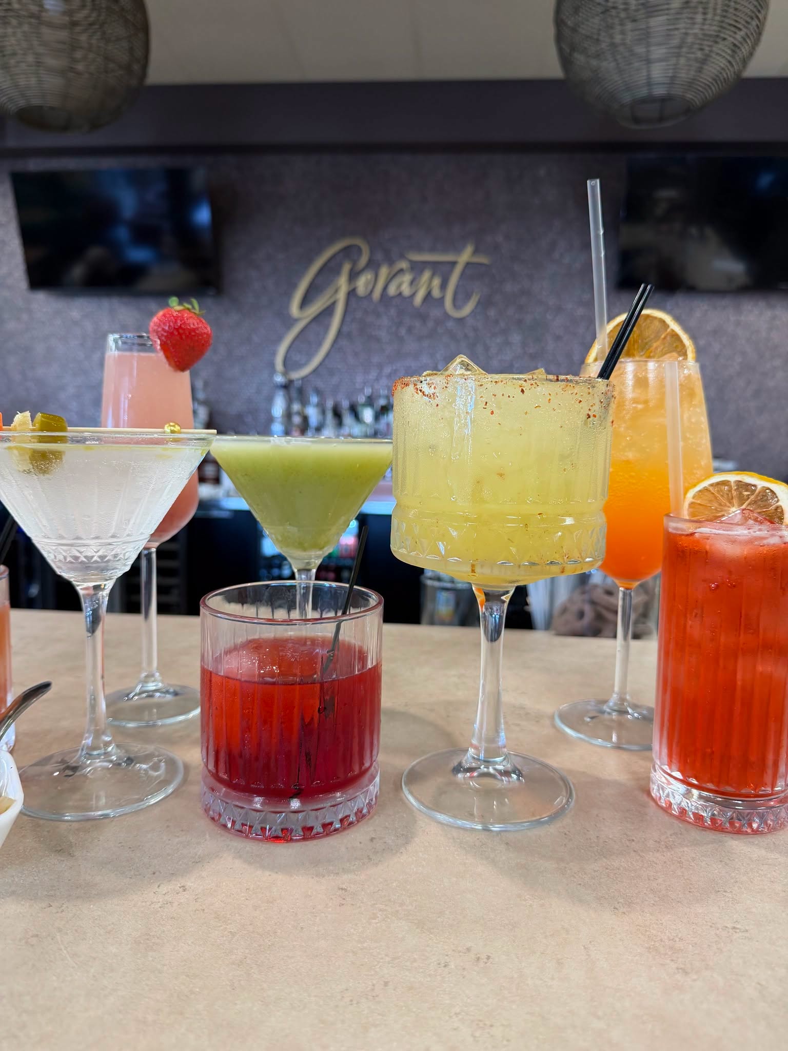 Solo Sixstring at The Dessert Bar at Gorant